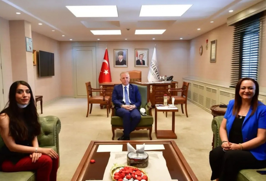 Nlksoft Yönetim Kurulu Başkanımız Sayın Nalan Kurt ile birlikte Gaziantep Valimiz Sayın Davut Gül ile görüştük.